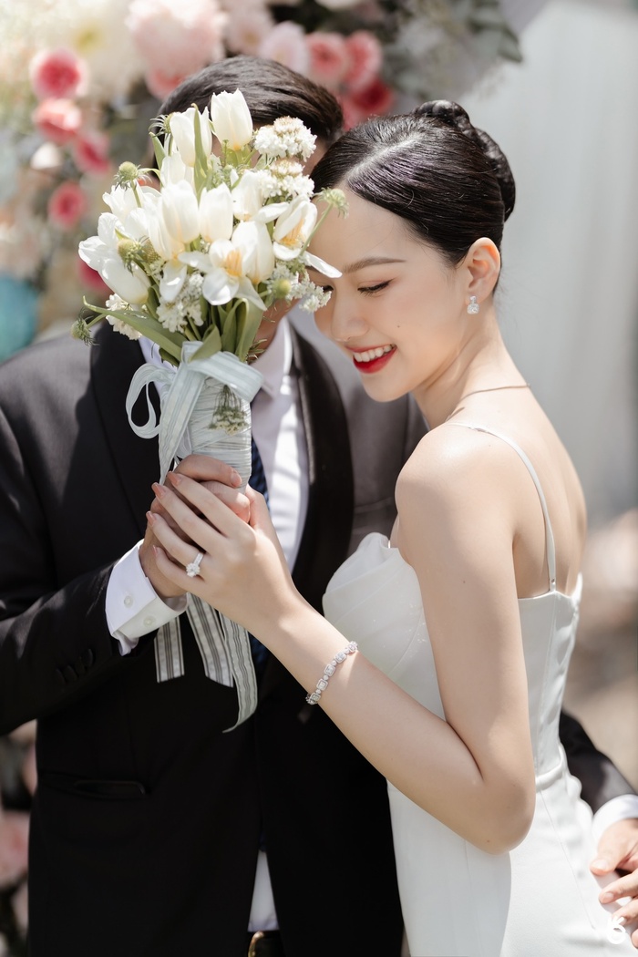 Top 5 Hoa hậu Việt Nam Phương Quỳnh tái xuất hậu đính hôn, đọ sắc với "bản sao" Đặng Thu Thảo