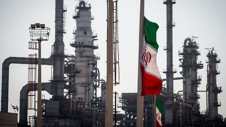 Afghanistan ký thỏa thuận nhập khẩu 350.000 tấn dầu từ Iran
