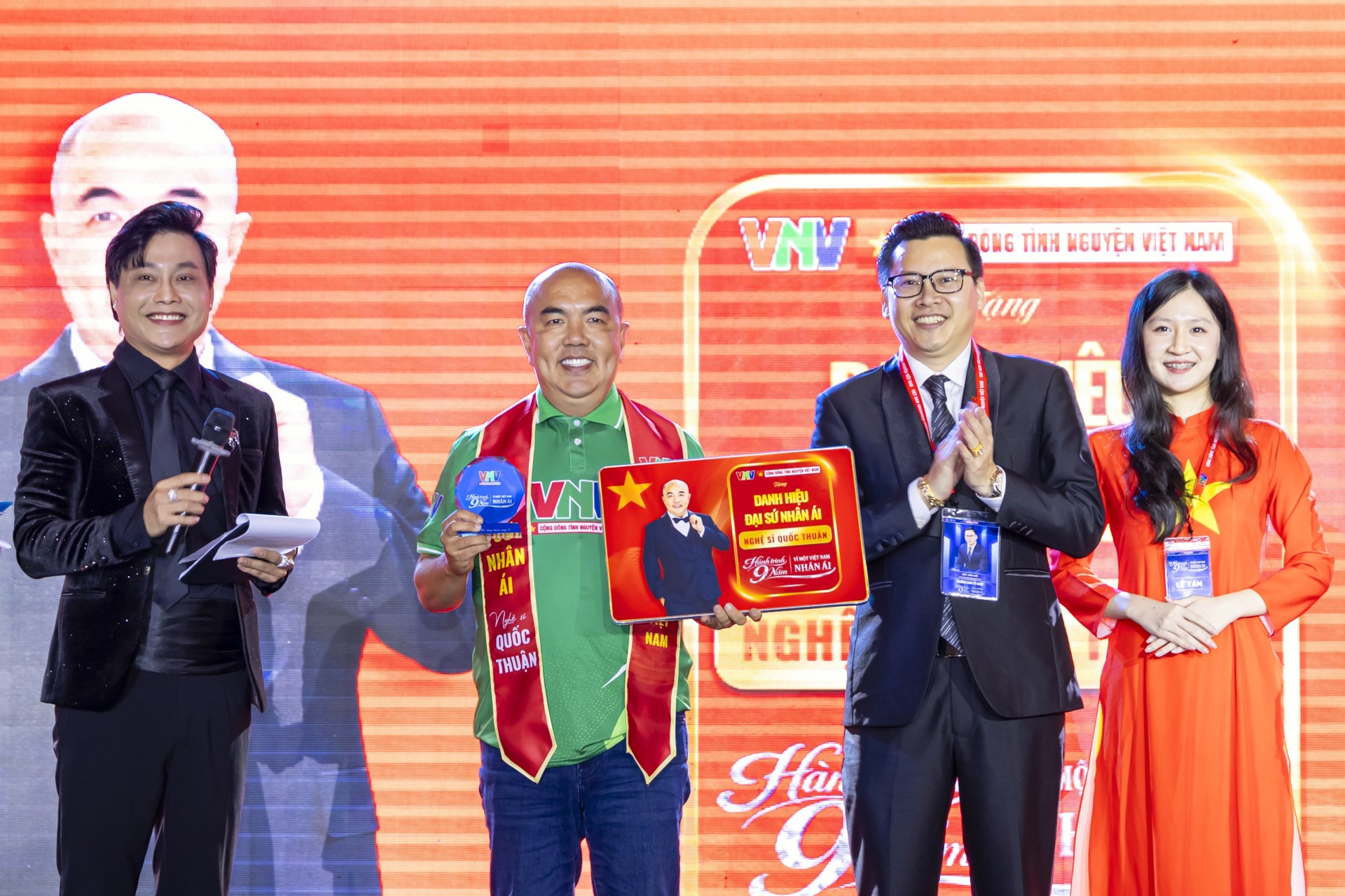Hành trình 9 năm vì một Việt Nam nhân ái: Cộng đồng VNV sơ kết hoạt động và vinh danh các tấm gương thiện nguyện tiêu biểu toàn quốc