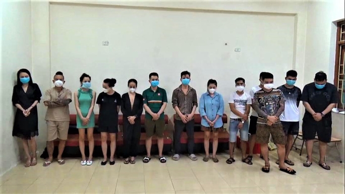 Bay lắc ma túy trong tiệc sinh nhật, thánh chửi Dương Minh Tuyền thoát xử lý hình sự Bay lắc ma túy trong tiệc sinh nhật, thánh chửi Dương Minh Tuyền thoát xử lý hình sự
