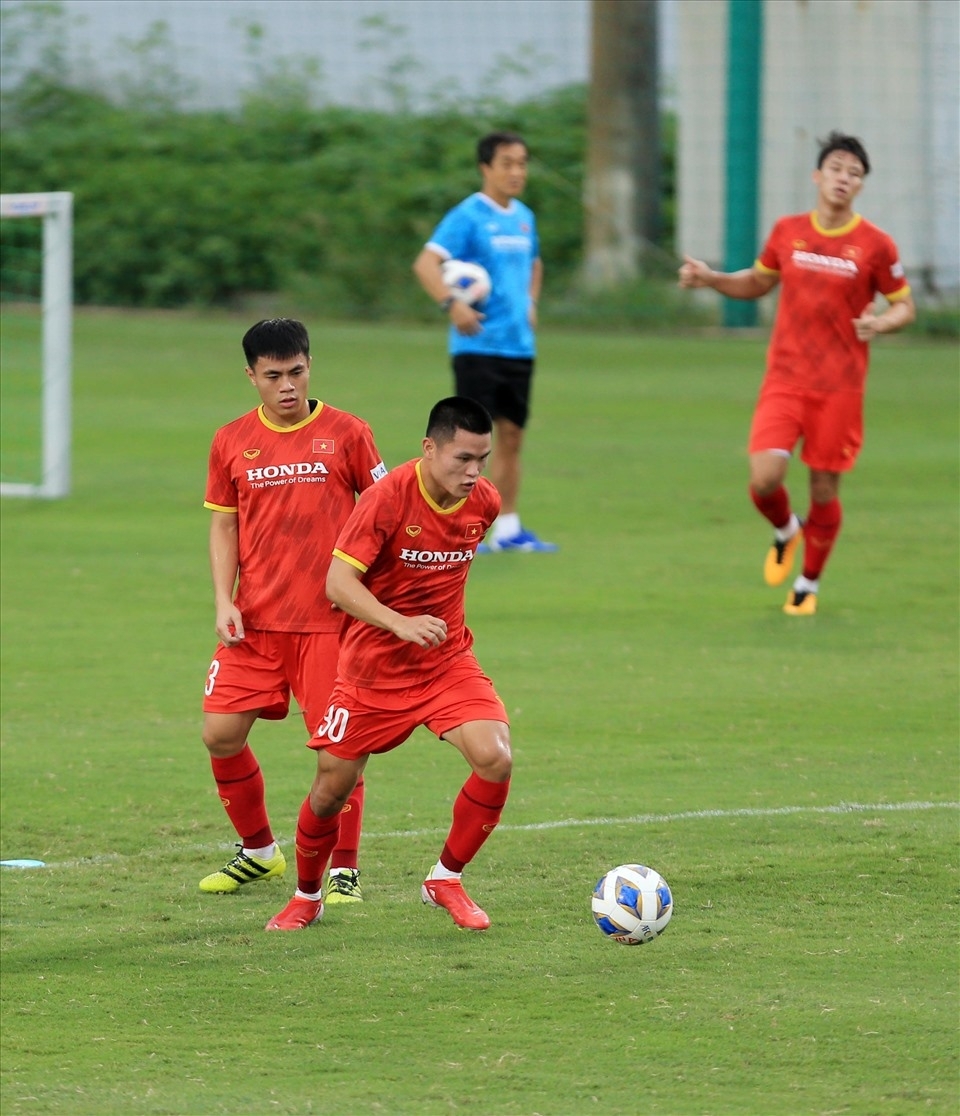 Thầy Park đã chọn tiền đạo mới thay Công Phượng ở đội tuyển Việt Nam?