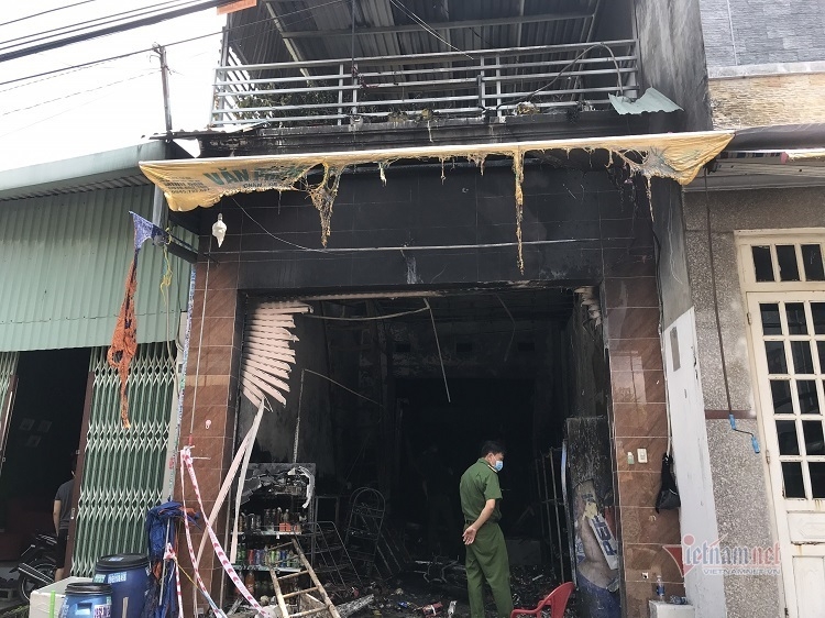 Cảnh tan hoang trong căn nhà bốc cháy khiến 5 người tử vong ở Bình Dương
