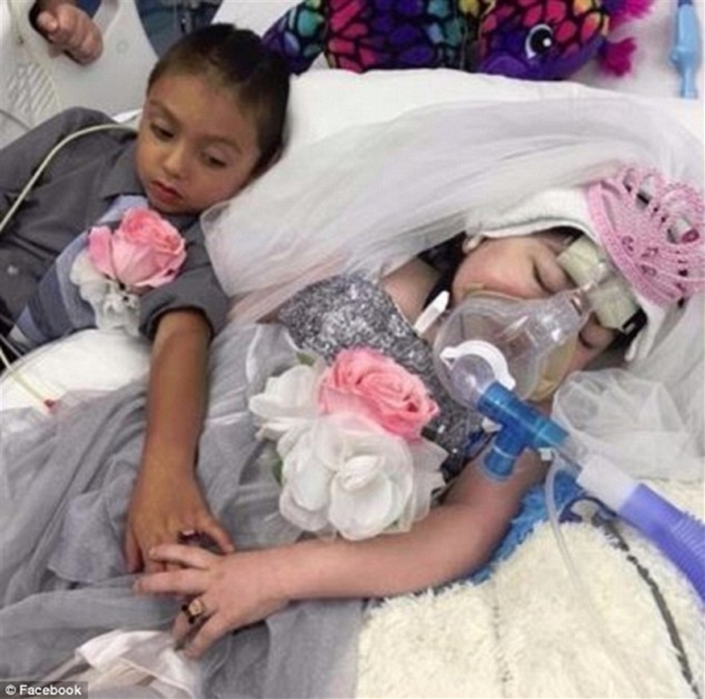"Cô dâu" 5 tuổi qua đời sau đám cưới 6 tiếng khiến nhiều người nghẹn ngào