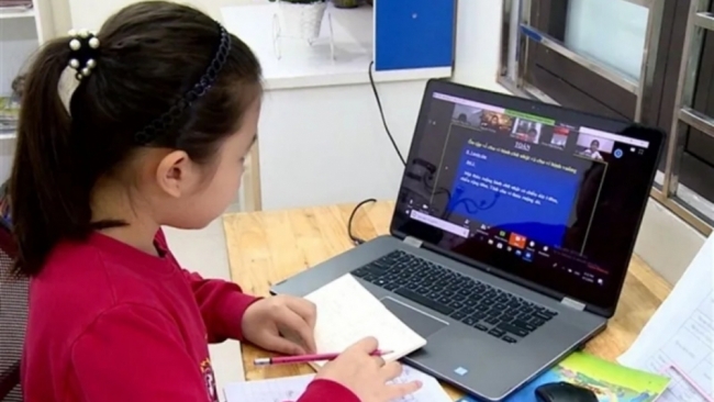 Bộ GD&ĐT chỉ đạo việc tổ chức dạy học trực tuyến đối với học sinh lớp 1