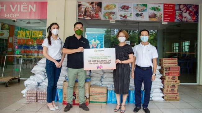 Food Banks Vietnam trao “Tín dụng yêu thương”: Hỗ trợ sinh viên trường Đại học Ngoại Ngữ, người khó khăn phường Thổ Quan - Hà Nội trong đại dịch covid