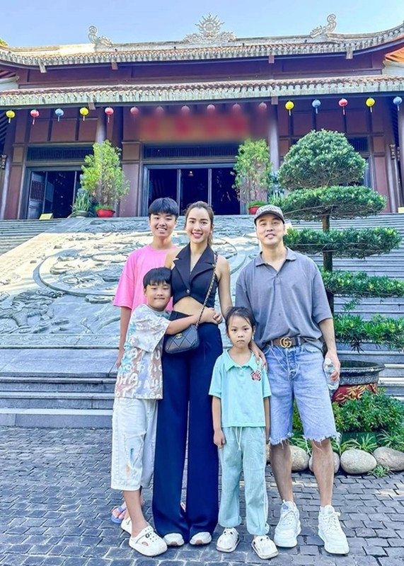Lấy siêu mẫu từng qua một lần đò, Ưng Hoàng Phúc giờ ra sao? Lấy siêu mẫu từng qua một lần đò, Ưng Hoàng Phúc giờ ra sao?