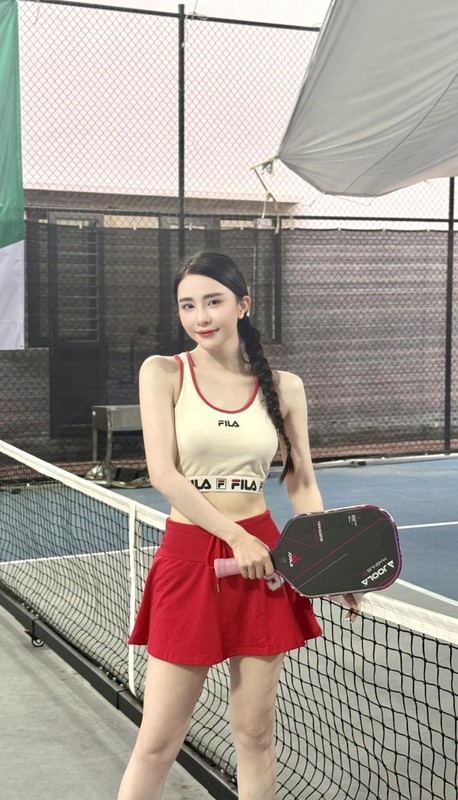 Quỳnh Nga “đốt mắt” người nhìn với những màn khoe 3 vòng bắt mắt Quỳnh Nga “đốt mắt” người nhìn với những màn khoe 3 vòng bắt mắt