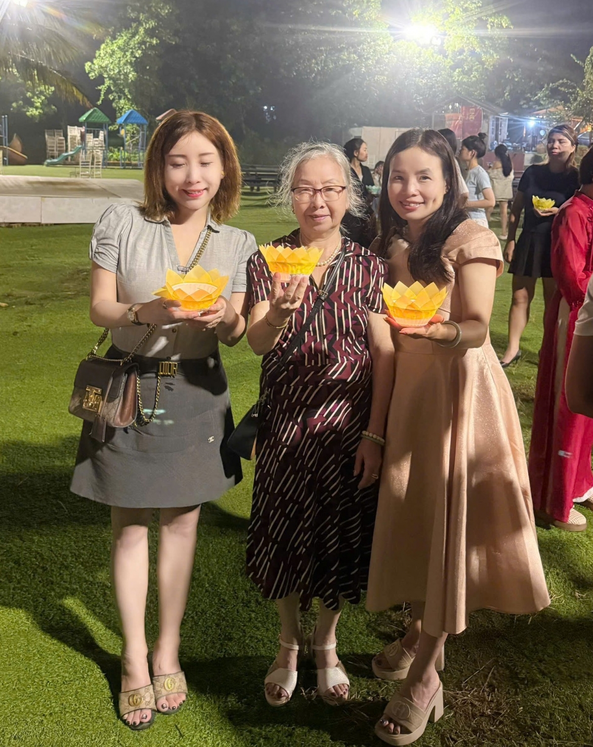 Hạt sáng mùa Vu Lan báo hiếu Hạt sáng mùa Vu Lan báo hiếu