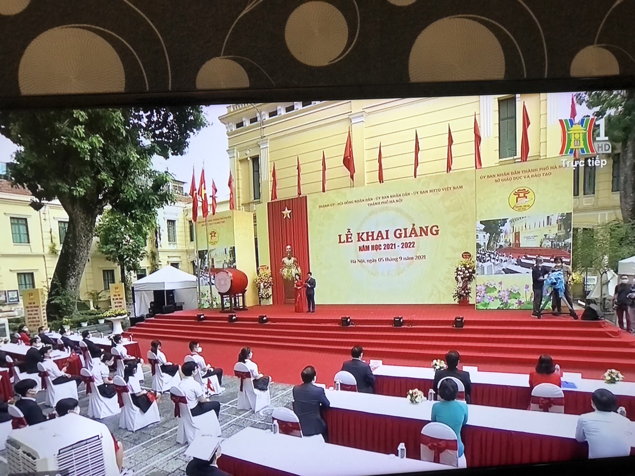 Những hình ảnh xúc động trong ngày tựu trường đặc biệt tại Thủ đô Hà Nội