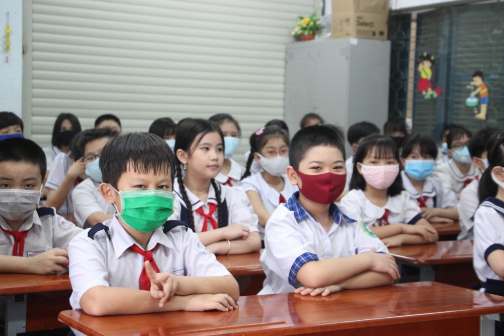 Một tỉnh cho học sinh NGHỈ gấp vì xuất hiện F0 ngoài cộng đồng