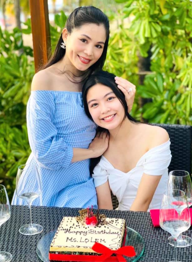 Chân dung bà xã xinh đẹp, là doanh nhân thành đạt của MC Quyền Linh Chân dung bà xã xinh đẹp, là doanh nhân thành đạt của MC Quyền Linh