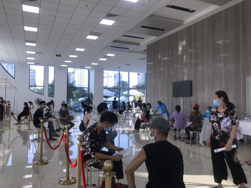 Quận Cầu Giấy: phường Yên Hòa đã hoàn thành vượt mục tiêu tiêm vắc xin phòng Covid-19 cho người trong diện tiêm