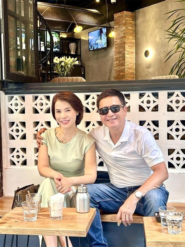 NSƯT Chí Trung hạnh phúc bên bạn gái á hậu sau khi nghỉ hưu NSƯT Chí Trung hạnh phúc bên bạn gái á hậu sau khi nghỉ hưu