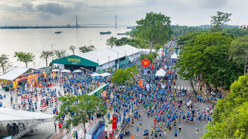 Herbalife Việt Nam cổ vũ tinh thần sống khỏe tại giải chạy cùng VnExpress Marathon Cần Thơ