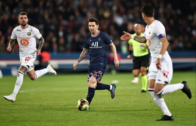 Messi thi đấu mờ nhạt, PSG thắng ngược đương kim vô địch Ligue 1