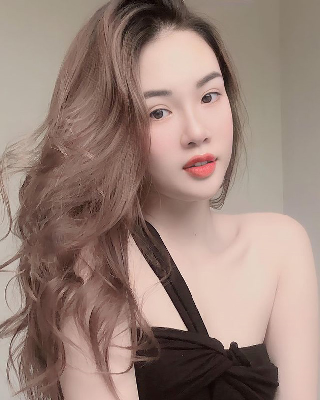 Buông bỏ đồng phục, dàn nữ tiếp viên hàng không gây sốt mạng