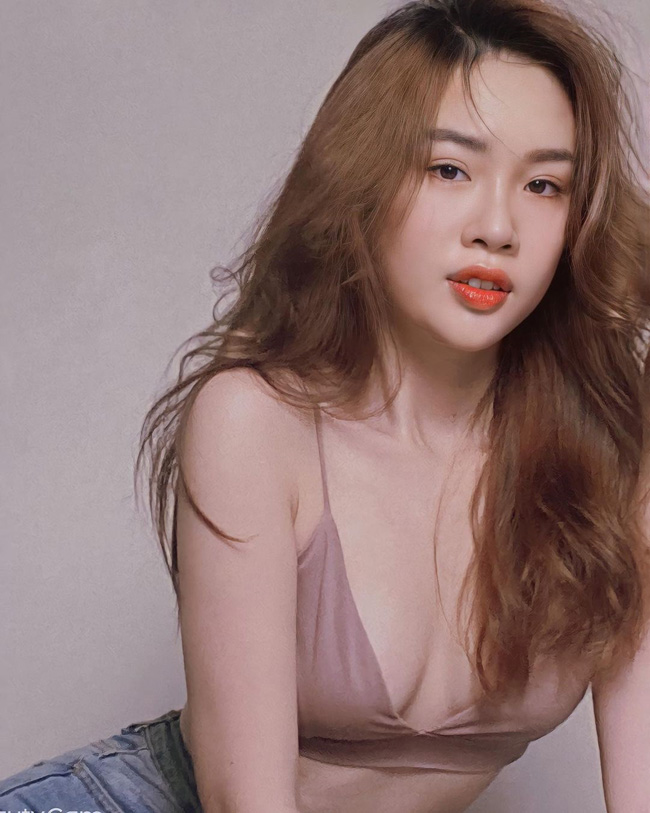 Buông bỏ đồng phục, dàn nữ tiếp viên hàng không gây sốt mạng