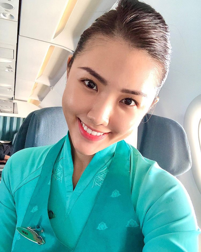 Buông bỏ đồng phục, dàn nữ tiếp viên hàng không gây sốt mạng
