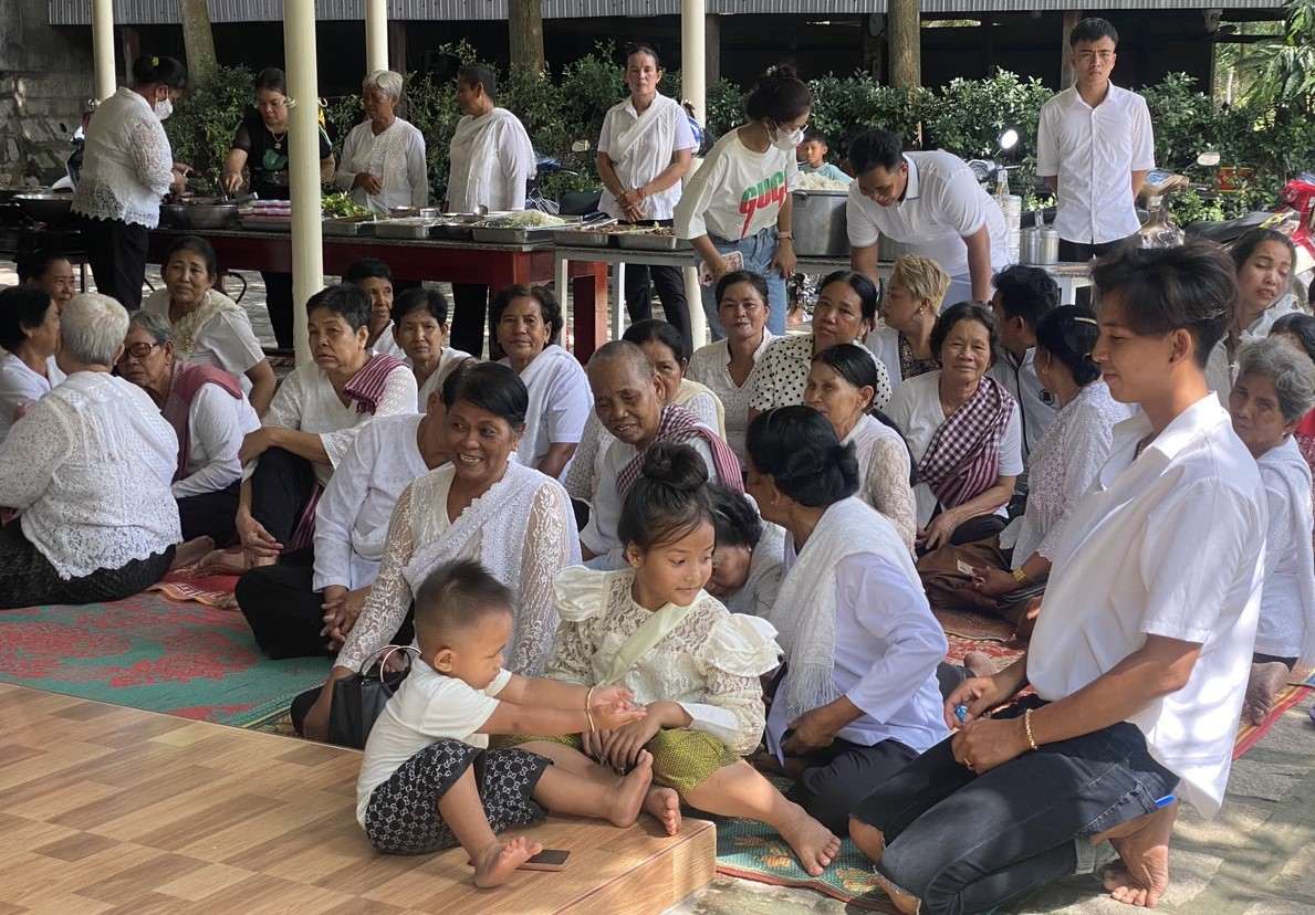 Lễ Sen Dolta, nét văn hóa đặc sắc của người Khmer