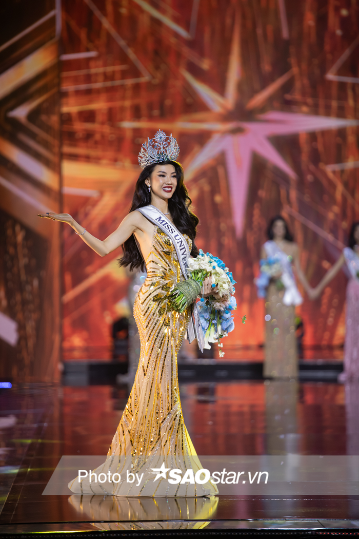 Hậu đăng quang Miss Universe VN, Bùi Quỳnh Hoa "hot" nhờ drama?