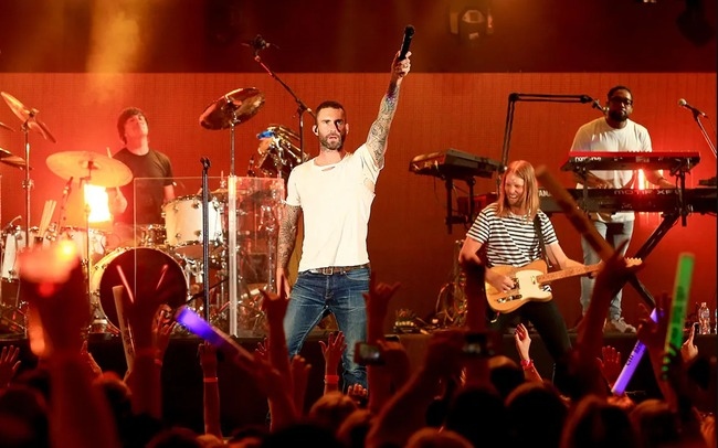 Chuyện showbiz: Maroon 5 sẽ biểu diễn tại Việt Nam vào tháng 12 Chuyện showbiz: Maroon 5 sẽ biểu diễn tại Việt Nam vào tháng 12