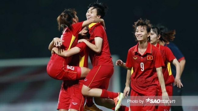 Đừng để kỳ tích World Cup kéo lùi niềm tự hào của bóng đá Việt Nam