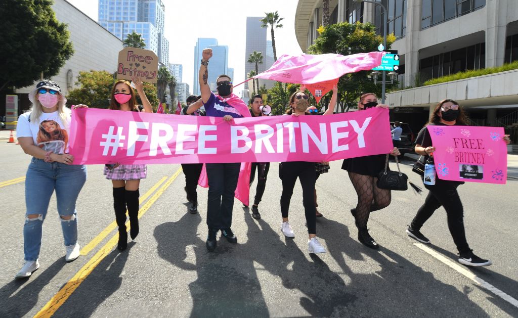 Britney Spears được tự do sau gần 14 năm "nô lệ", nghệ sĩ Việt đồng loạt chúc mừng