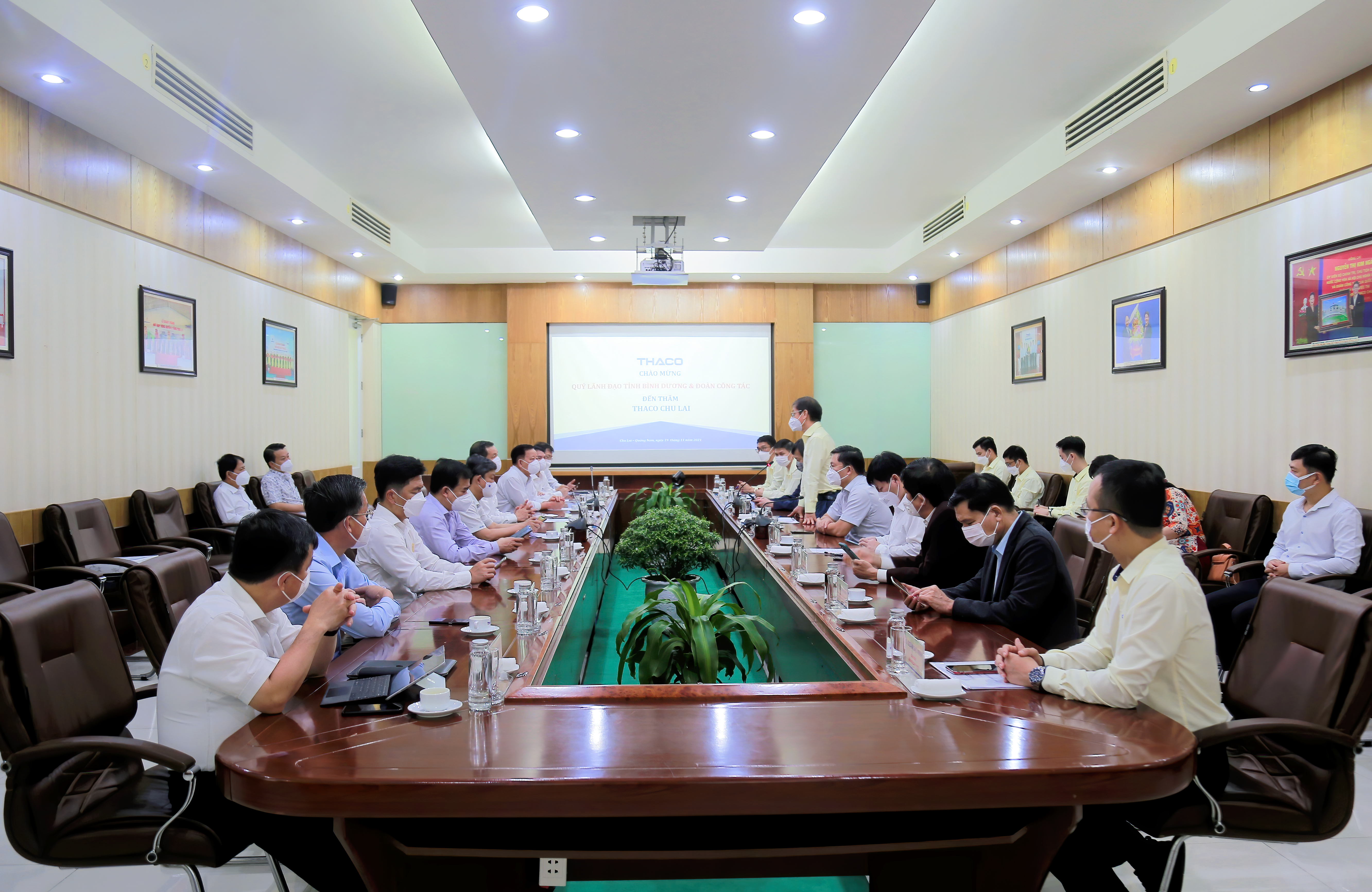 Đoàn công tác tỉnh Bình Dương thăm KCN THACO Chu Lai