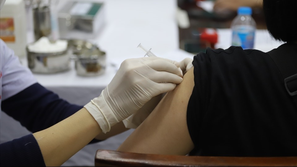 Nữ sinh lớp 9 ở Hà Nội tử vong sau một ngày tiêm vaccine COVID-19