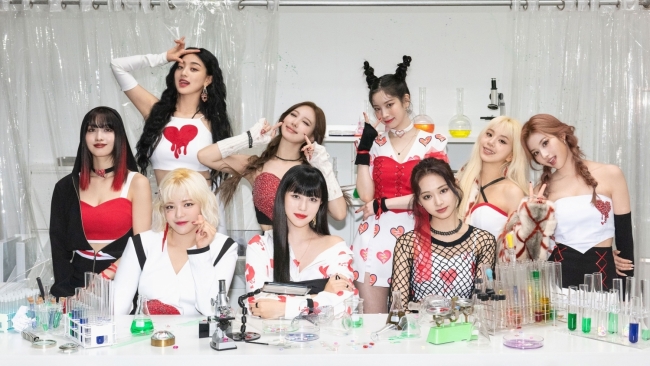 Sao Hàn ngày 10/12: TWICE phá kỷ lục doanh số album nhóm nhạc nữ bán chạy nhất trên Gaon