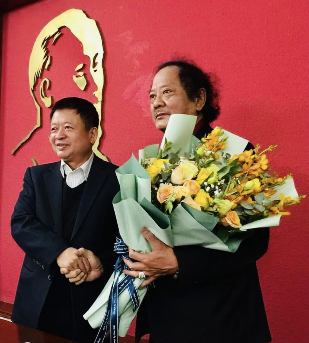 Bạn có muốn tìm hiểu thêm về Chủ tịch hội điện ảnh Việt Nam - một nhân vật quan trọng đã góp phần ủng hộ sự phát triển của điện ảnh Việt Nam? Hãy đến xem hình ảnh để khám phá những sự đóng góp của ông.