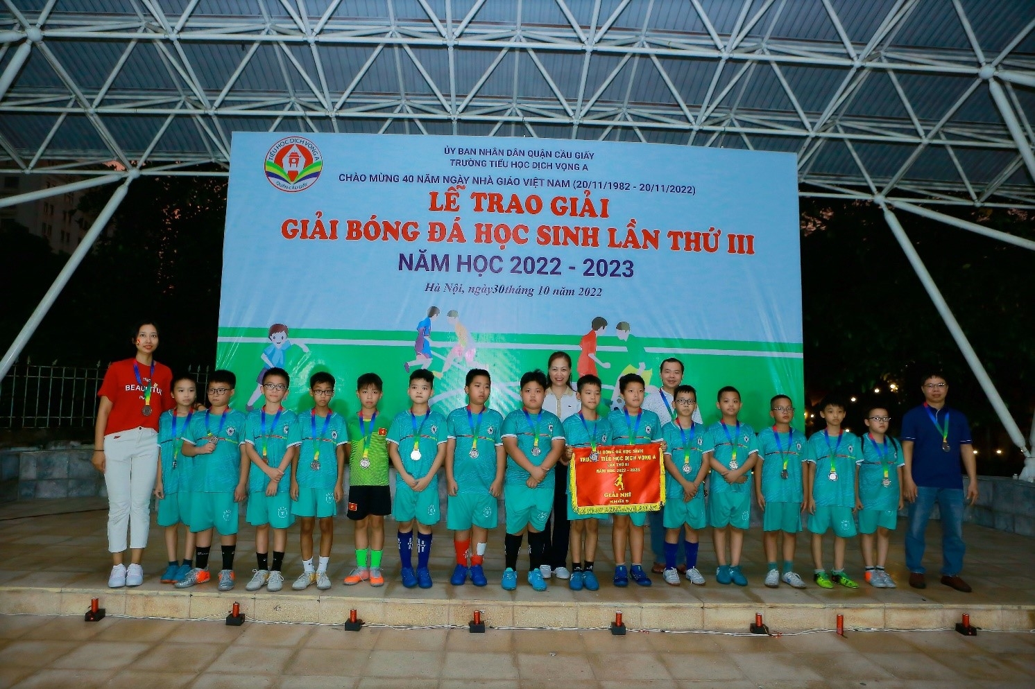 Trường Tiểu học Dịch Vọng A tổ chức thành công “Giải bóng đá học sinh lần thứ III năm học 2022-2023”
