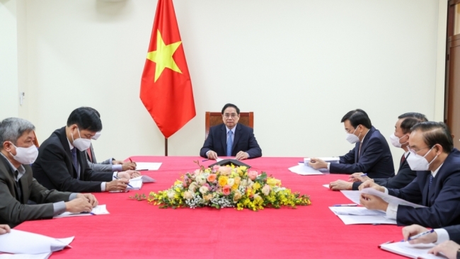 Thủ tướng Phạm Minh Chính điện đàm với Thủ tướng Quốc vụ Trung Quốc Lý Khắc Cường