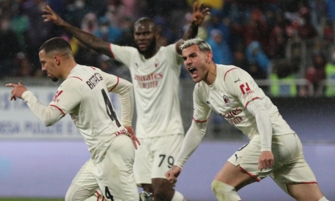 Milan thắng trận thứ 20 ở Serie A