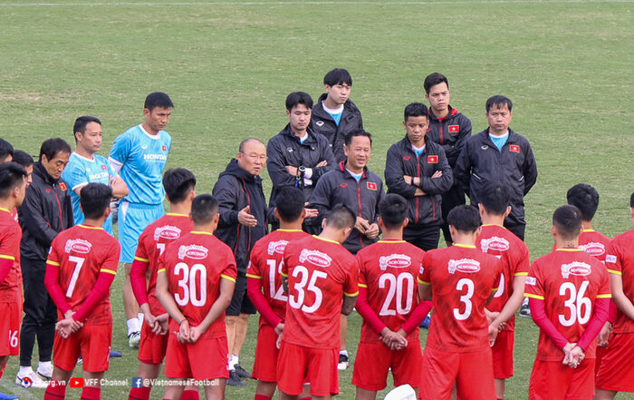 Tiến Linh, Văn Xuân chấn thương, ông Park còn 20 cầu thủ đấu Nhật Bản