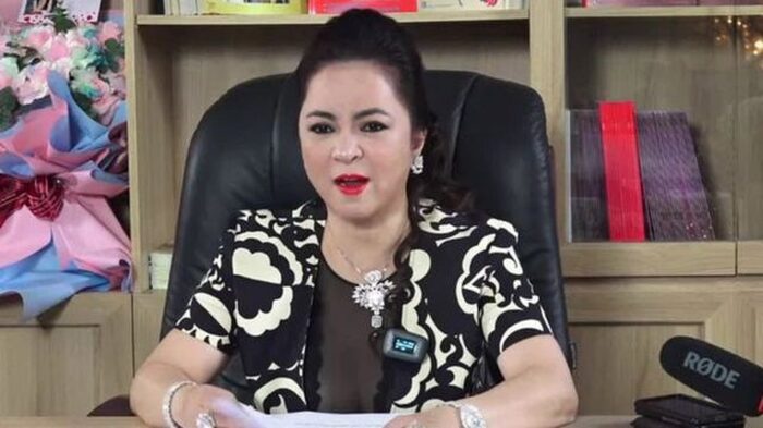 Người chơi kim cương "hệ sát thương" gọi tên Phương Hằng: Hột xoàn "khủng" làm nên sức nặng của outfit Người chơi kim cương "hệ sát thương" gọi tên Phương Hằng: Hột xoàn "khủng" làm nên sức nặng của outfit