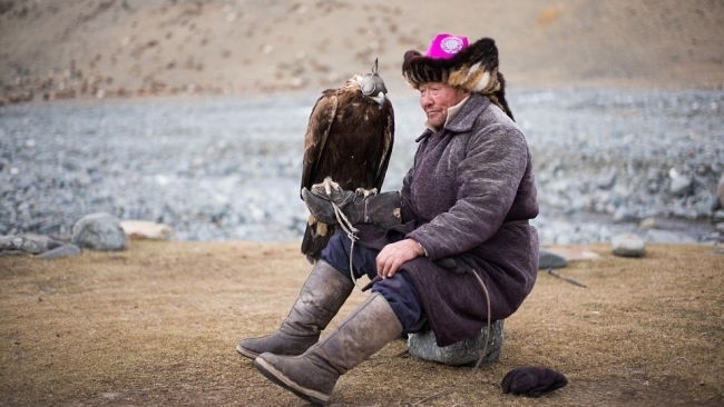 Cuộc sống của những người thợ săn bằng đại bàng ở miền Tây Mông Cổ (Phần II)