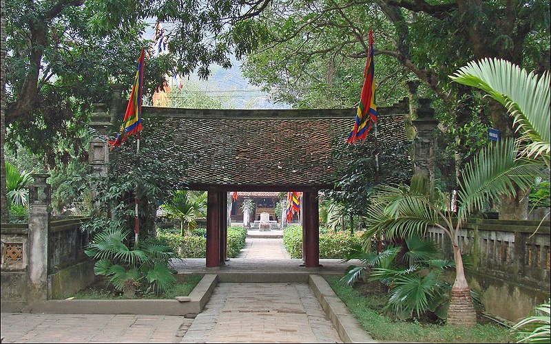 Ninh Bình khai quật khảo cổ phía Nam đền thờ vua Lê Đại Hành và tường Thành Dền