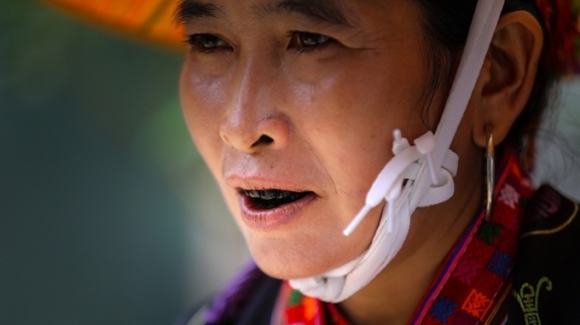 Tục nhuộm răng đen của phụ nữ Trung Quốc khác gì với phụ nữ Việt?