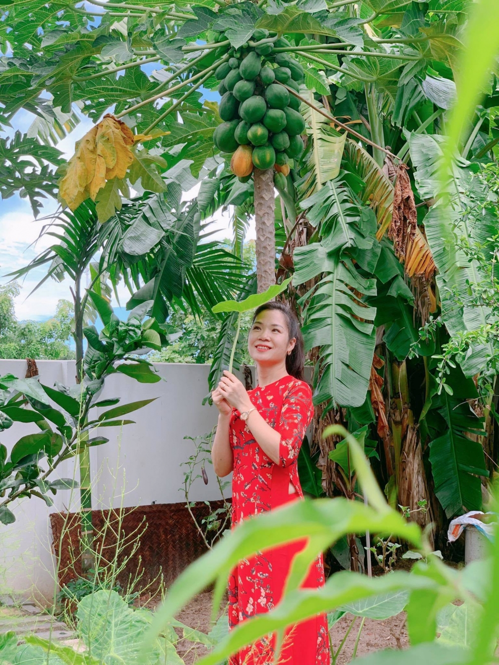 Mẹ biến 300 m2 vườn thành khu du lịch, 'mở tour 0 đồng' cho 4 con mùa dịch Mẹ biến 300 m2 vườn thành khu du lịch, 'mở tour 0 đồng' cho 4 con mùa dịch