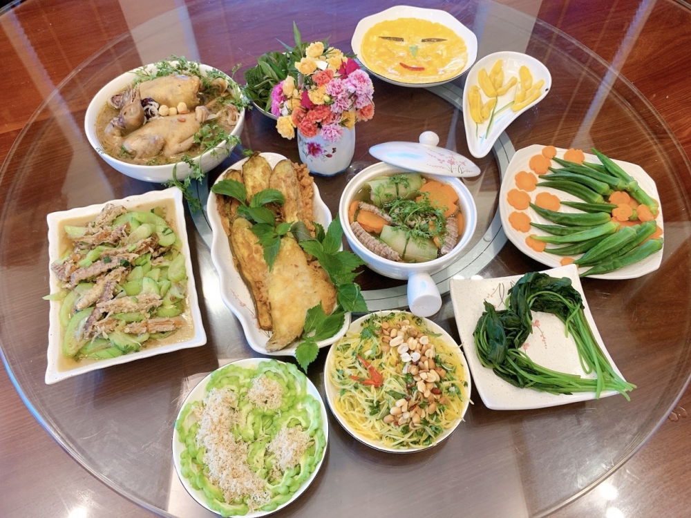 Mẹ biến 300 m2 vườn thành khu du lịch, 'mở tour 0 đồng' cho 4 con mùa dịch Mẹ biến 300 m2 vườn thành khu du lịch, 'mở tour 0 đồng' cho 4 con mùa dịch