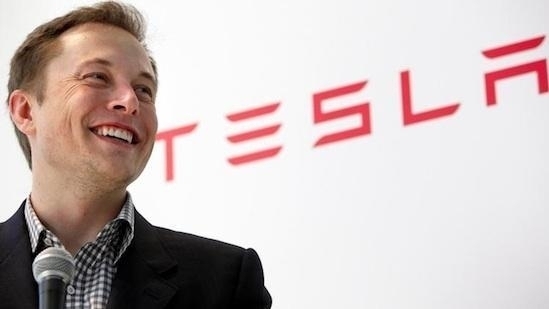 Elon Musk: Người đầu tiên trên thế giới sở hữu hơn 300 tỷ USD
