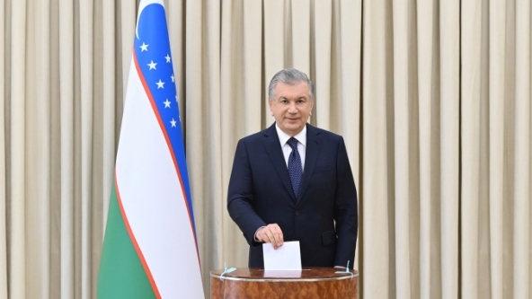 Điện mừng Tổng thống Uzbekistan